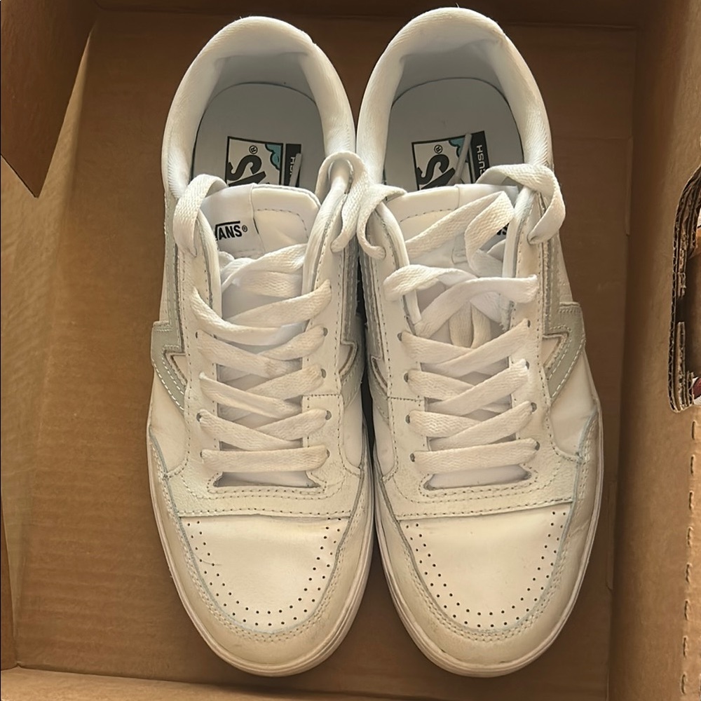 Van white leather sneaker